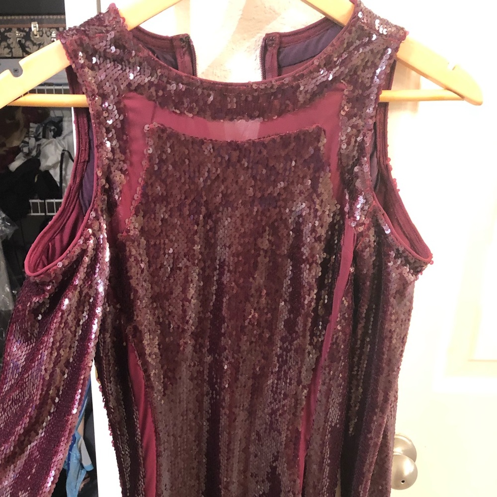 Bodycon House of CB sequence dress XS